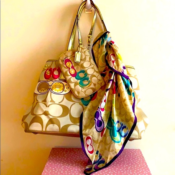 ❣️Coach set -3 piece❣️handbag + wristlet+ scarf - Picture 3 of 11